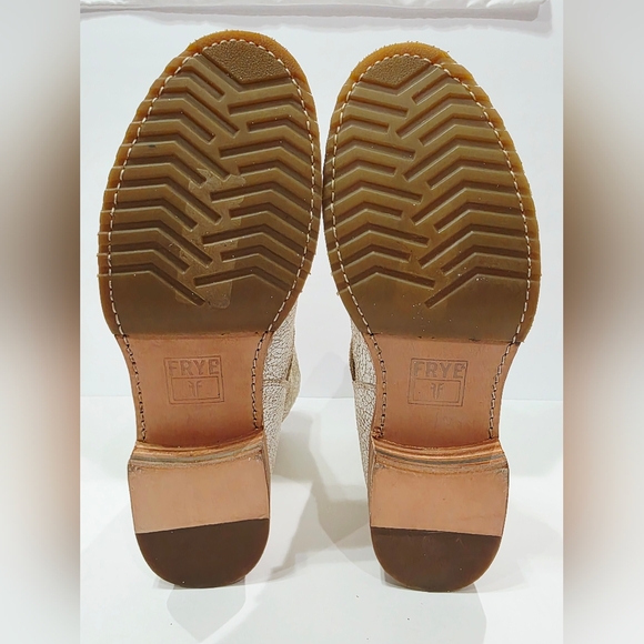 Frye VERONICA 76516 White Distressed Leather Boot Ride Buckle Pull-On 10 B New - Picture 12 of 16